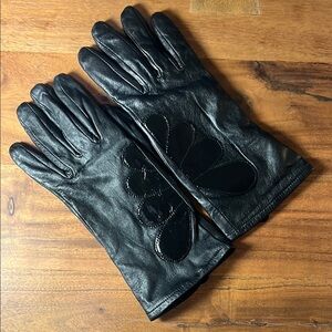 Centigrade Classic Black Leather Gloves Smooth Finish Patent Butterfly
